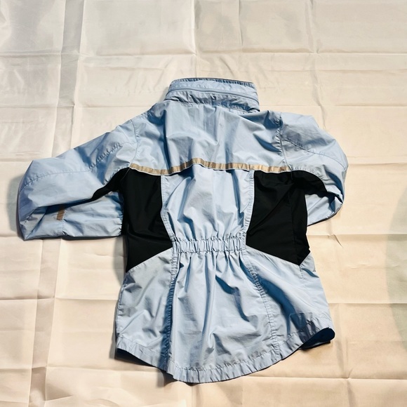 Women's Running Room Rain Jacket for  Run/bike, cool days size small - Picture 3 of 4